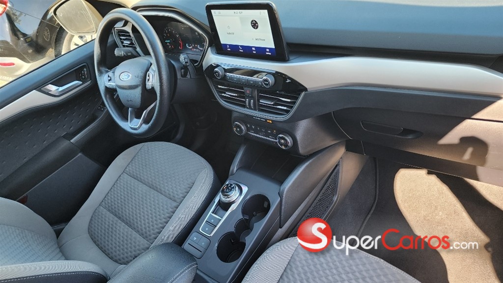 2020 Ford Escape SE — foto 8 / 12
