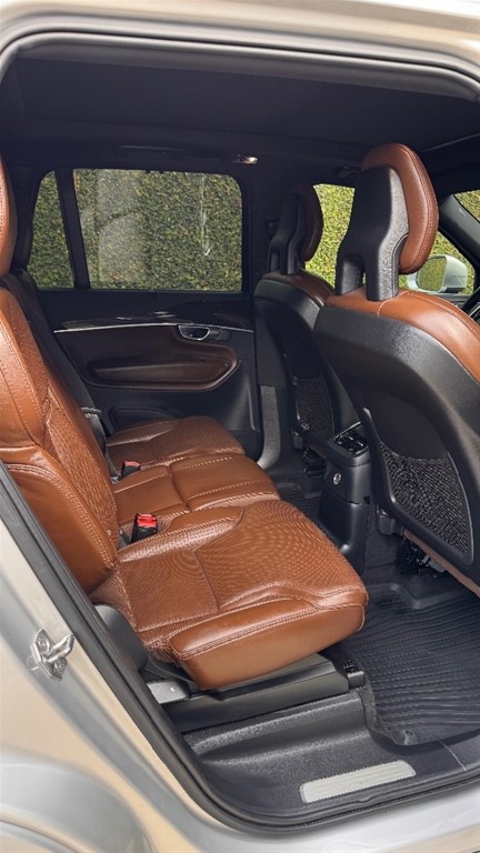 2018 Volvo XC90 Inscription T8 Híbrido — foto 7 / 10