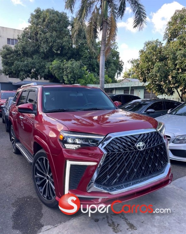 2018 Toyota 4 Runner SR5 — foto 2 / 9