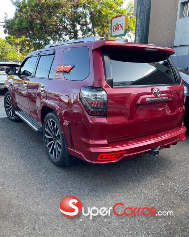 2018 Toyota 4 Runner SR5 — foto 5 / 9