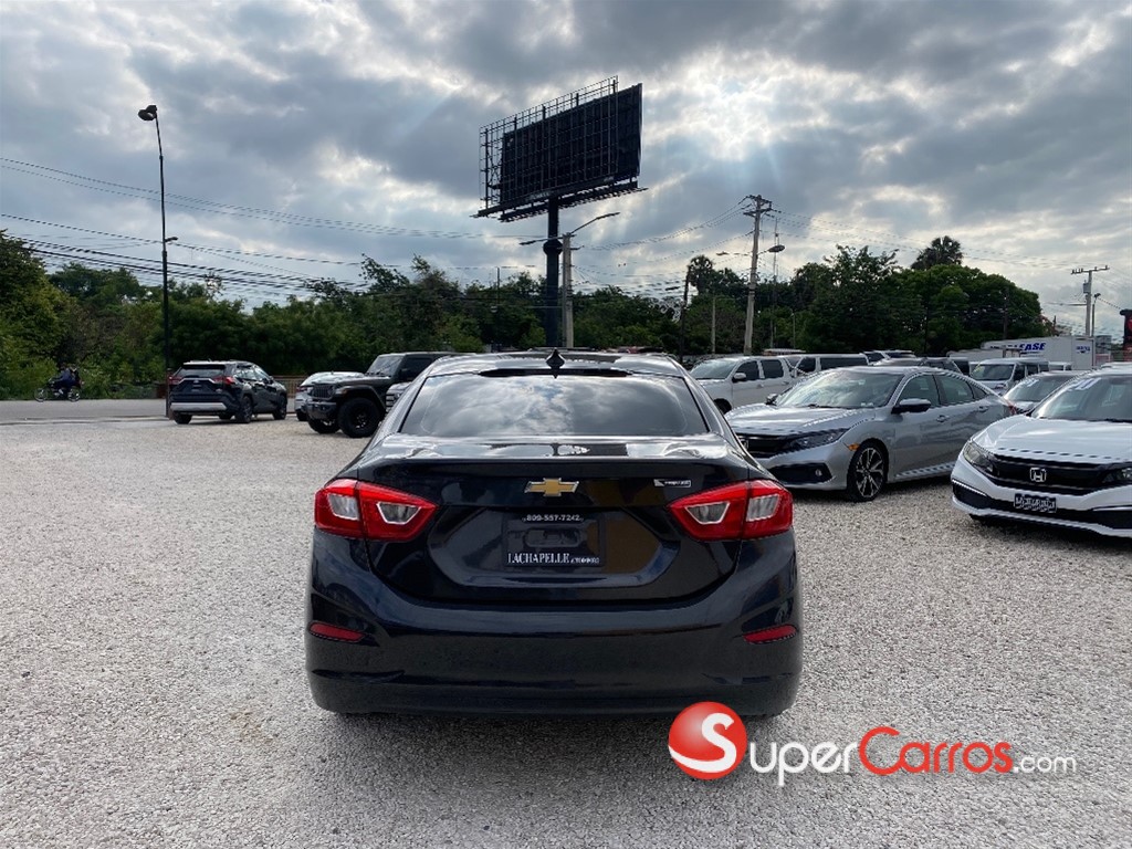 2017 Chevrolet Cruze Premier — foto 8 / 11