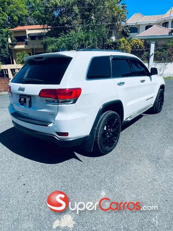2017 Jeep Grand Cherokee Laredo — foto 4 / 12
