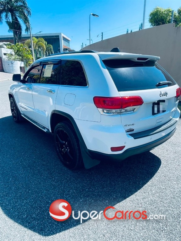 2017 Jeep Grand Cherokee Laredo — foto 5 / 12
