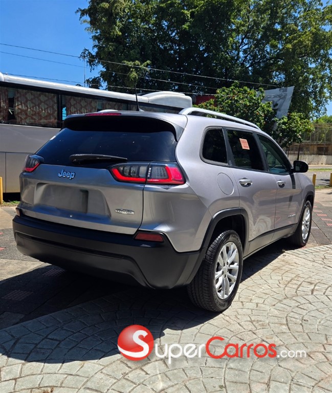 2021 Jeep Cherokee Latitude — foto 6 / 11