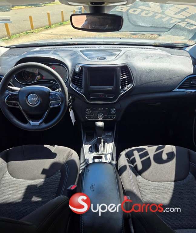 2021 Jeep Cherokee Latitude — foto 9 / 11