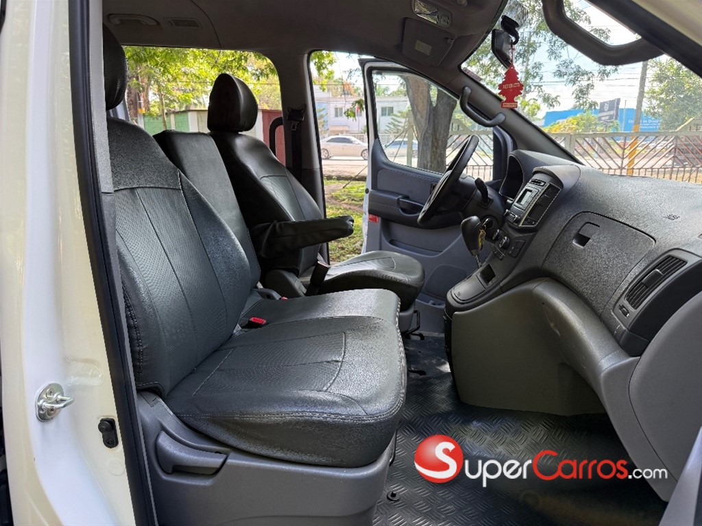 2020 Hyundai Grand Starex — foto 8 / 10