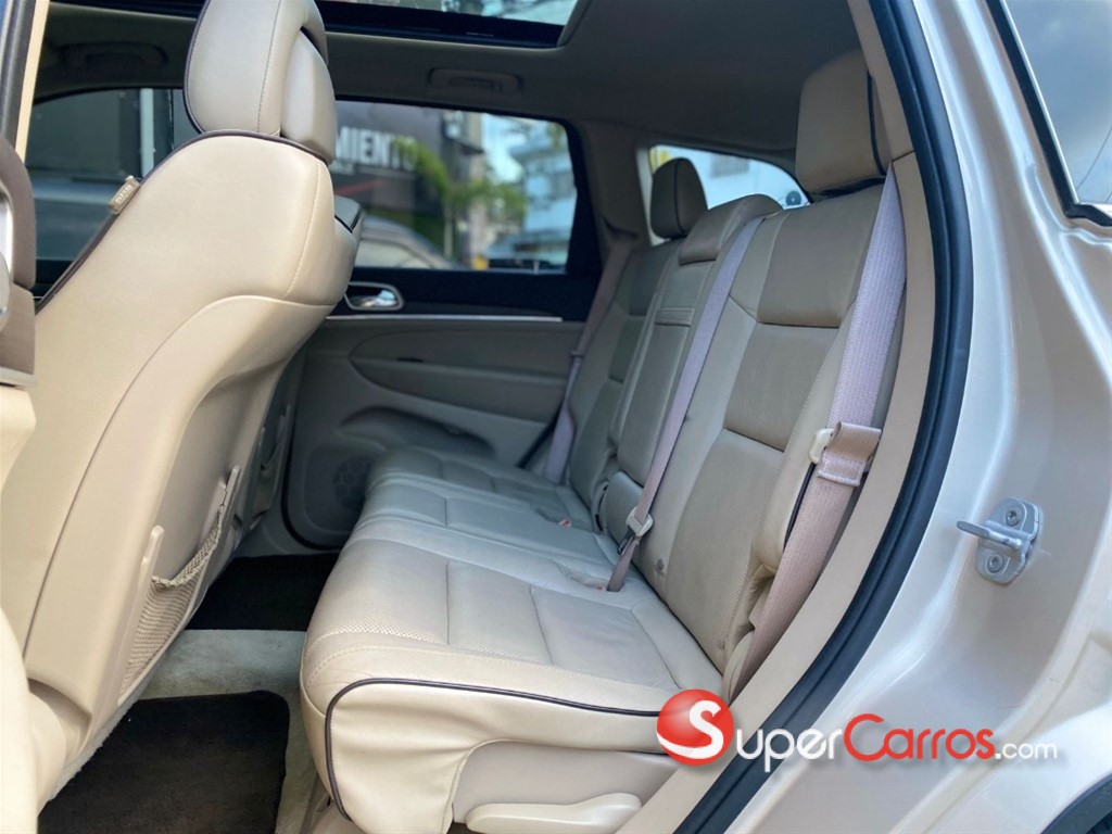 2014 Jeep Grand Cherokee Overland — foto 9 / 10