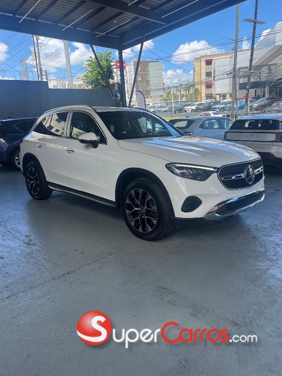 2025 Mercedes-Benz Clase GLC 200 — foto 2 / 6