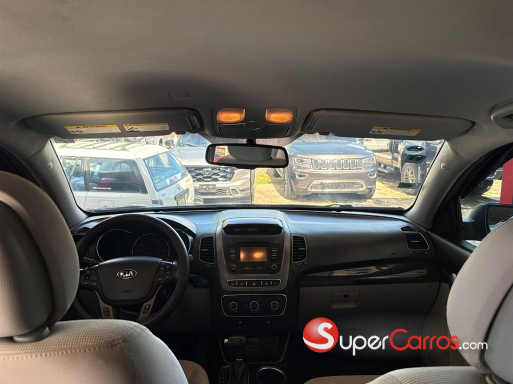 2015 Kia Sorento LX — foto 8 / 12