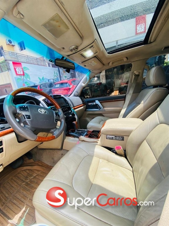 2013 Toyota Land Cruiser — foto 7 / 10