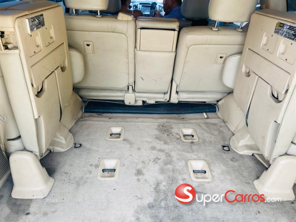 2013 Toyota Land Cruiser — foto 10 / 10