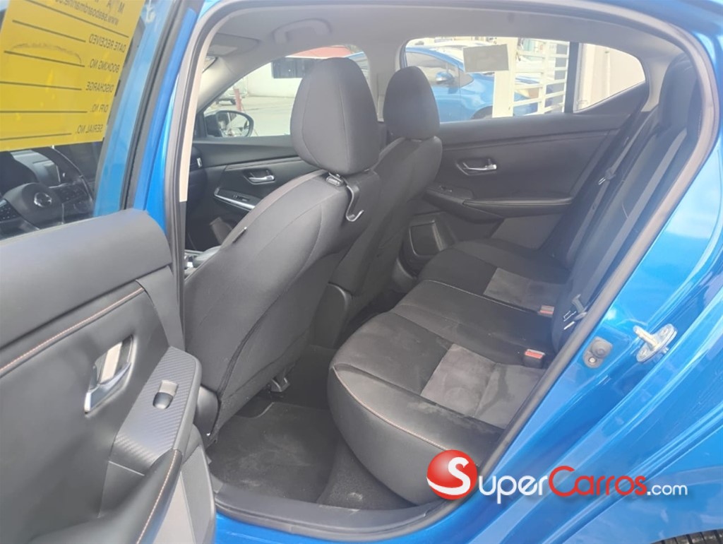 2021 Nissan Sentra SR — foto 5 / 8