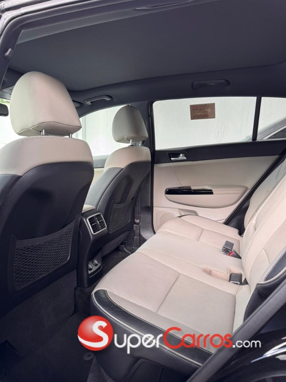 2020 Kia Sportage SX — foto 8 / 9