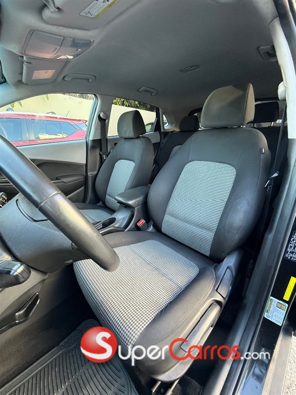 2020 Hyundai KONA SEL — foto 8 / 12