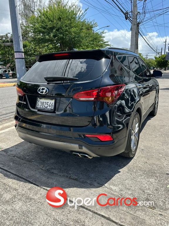 2017 Hyundai Santa Fe — foto 4 / 9