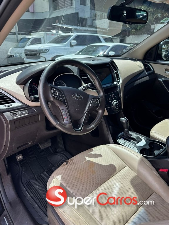 2017 Hyundai Santa Fe — foto 5 / 9