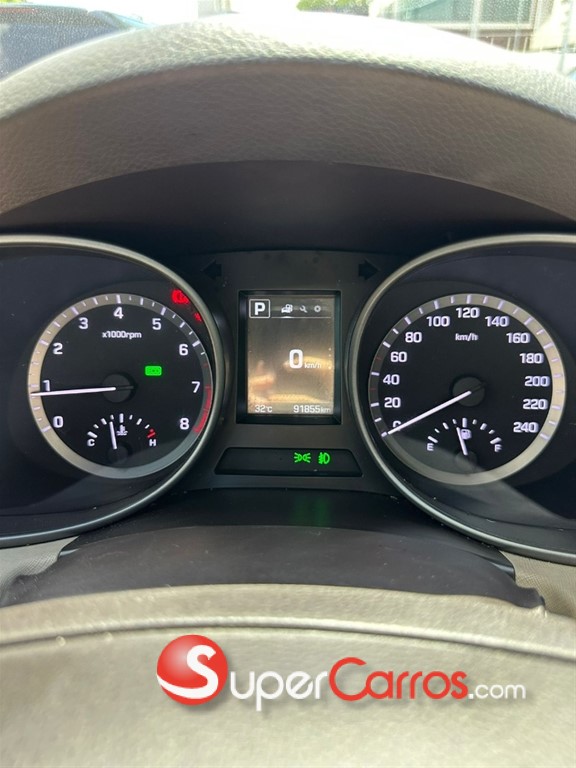 2017 Hyundai Santa Fe — foto 6 / 9