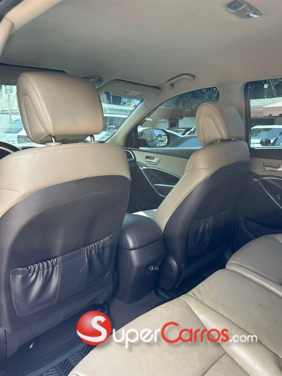 2017 Hyundai Santa Fe — foto 8 / 9