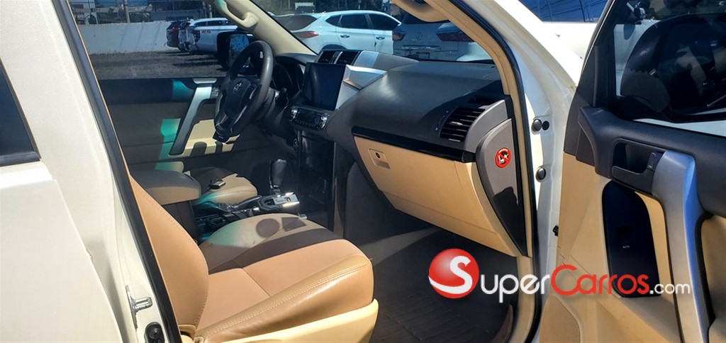 2015 Toyota Land Cruiser Prado — foto 9 / 12