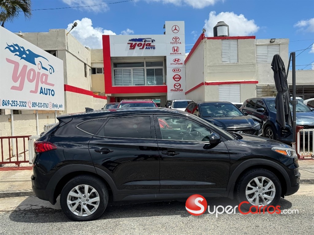2020 Hyundai Tucson SE — foto 8 / 12