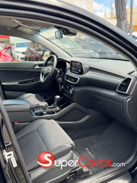 2020 Hyundai Tucson SE — foto 11 / 12