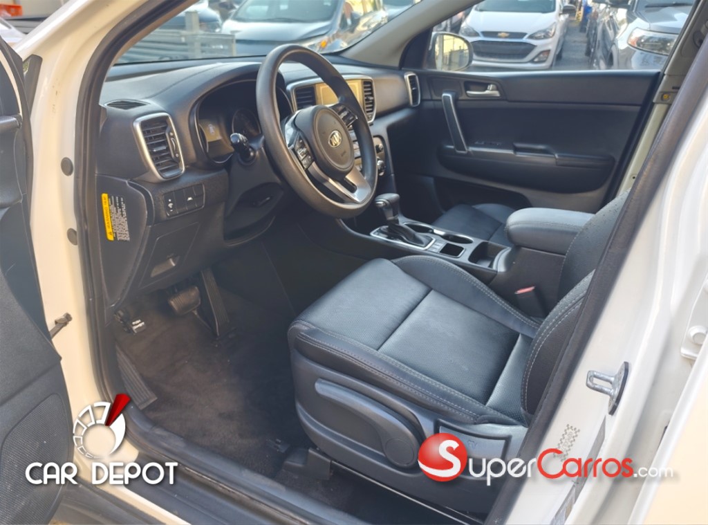 2020 Kia Sportage LX — foto 8 / 12