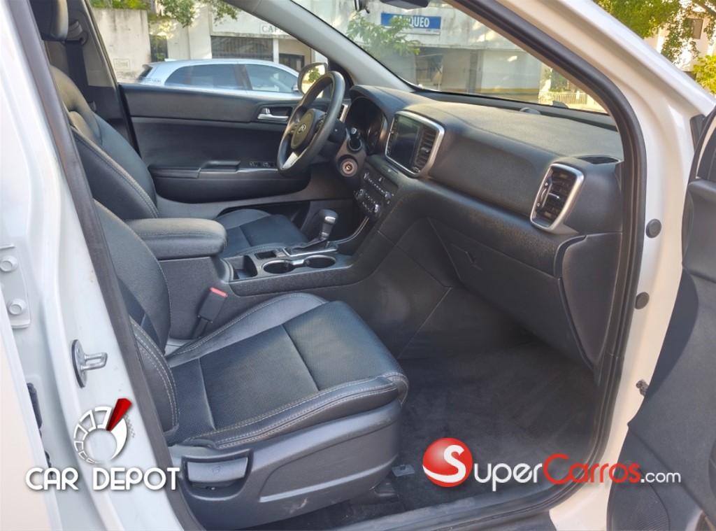 2020 Kia Sportage LX — foto 9 / 12