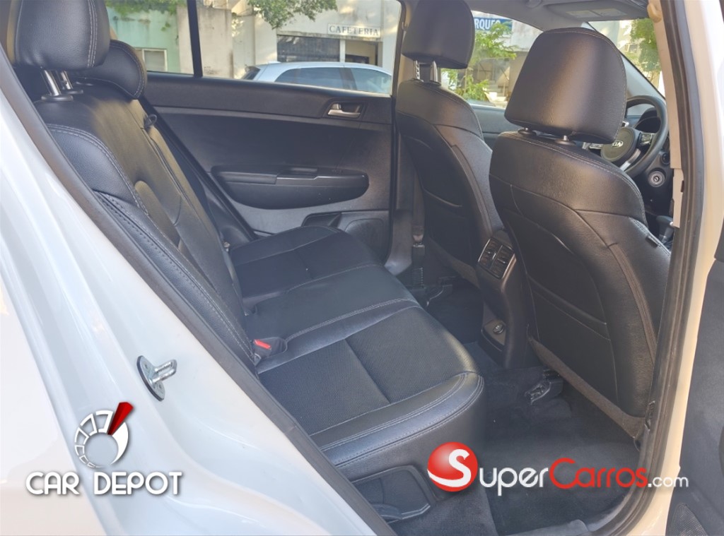 2020 Kia Sportage LX — foto 10 / 12