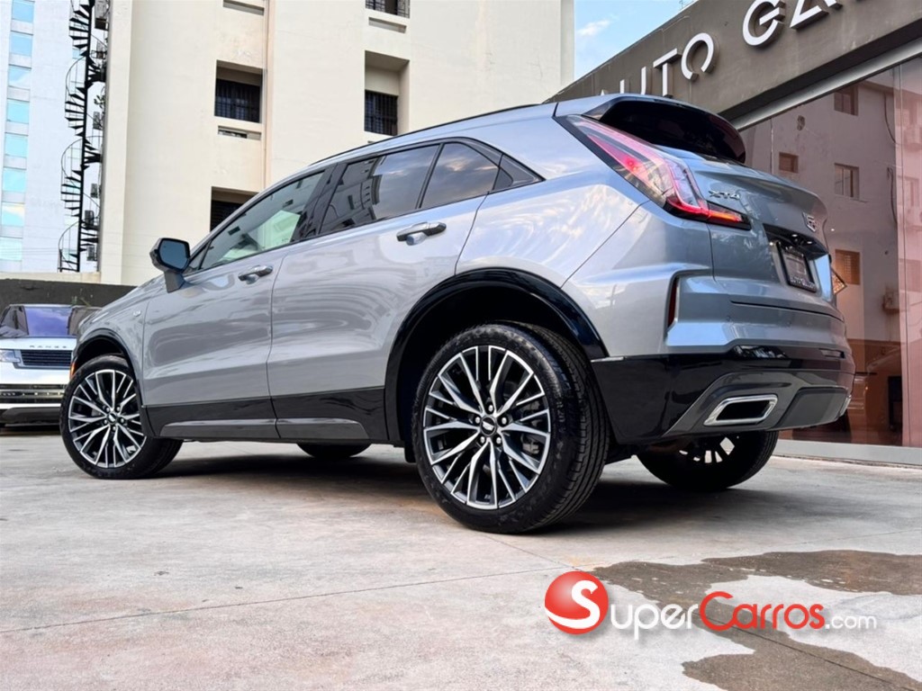 2024 Cadillac XT4 350 T — foto 3 / 10