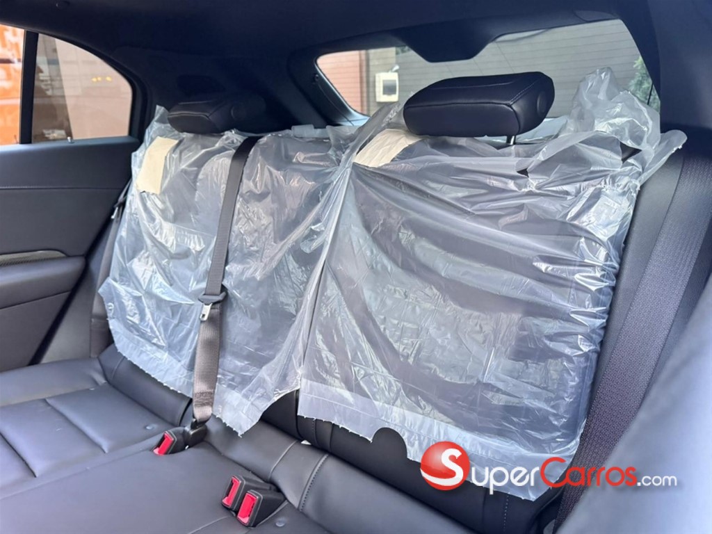 2024 Cadillac XT4 350 T — foto 6 / 10