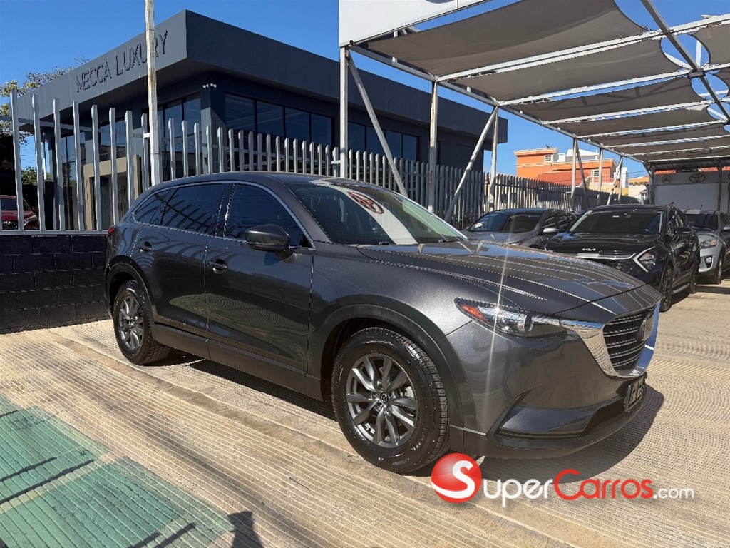 2021 Mazda CX-9 Touring — foto 3 / 10