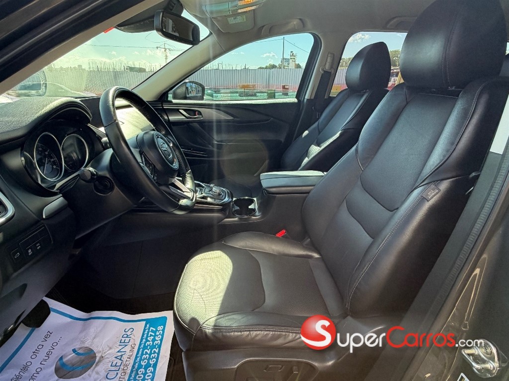 2021 Mazda CX-9 Touring — foto 8 / 10