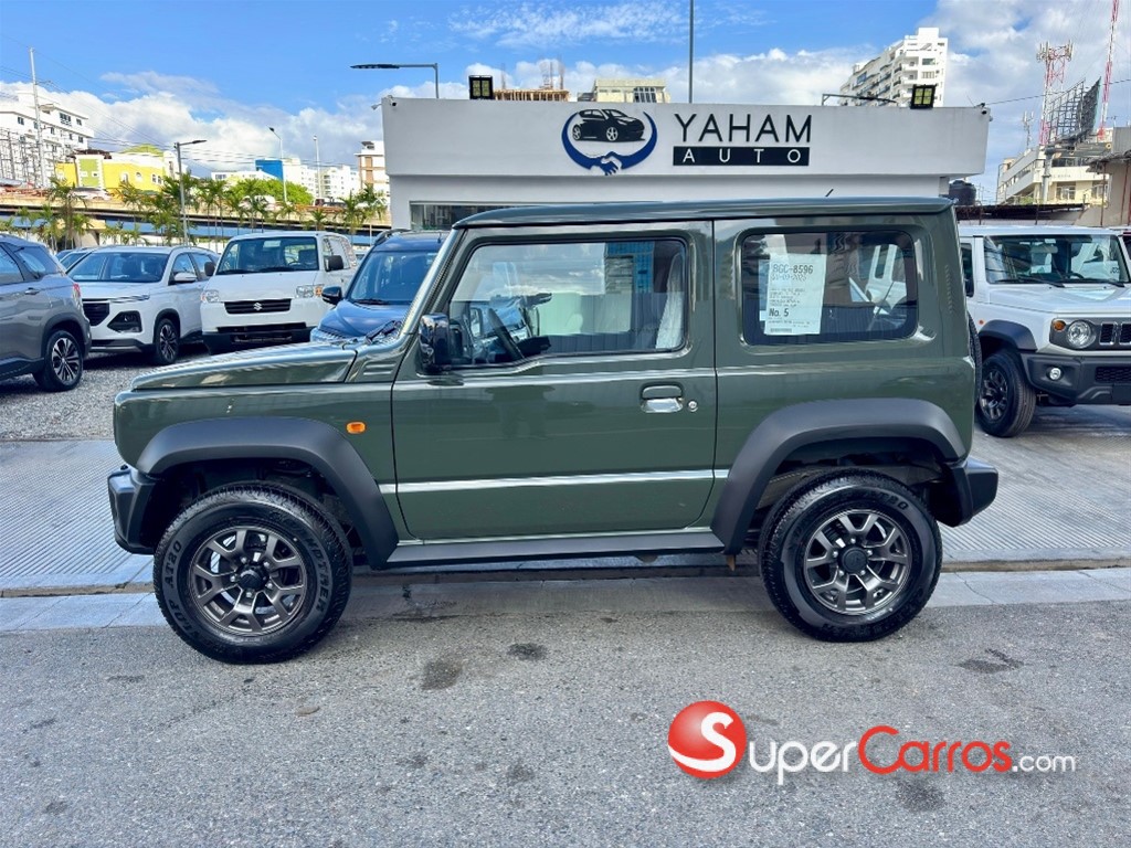 2026 Suzuki Jimny GLX — foto 4 / 12