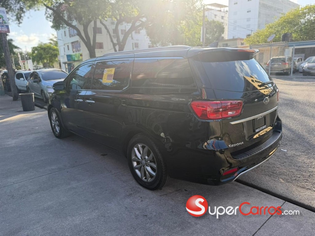 2020 Kia Sedona EX — foto 6 / 11