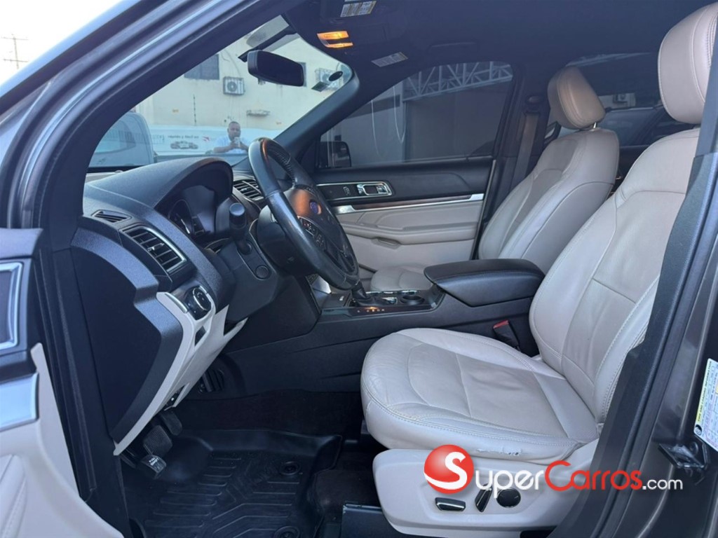 2018 Ford Explorer Limited — foto 9 / 11