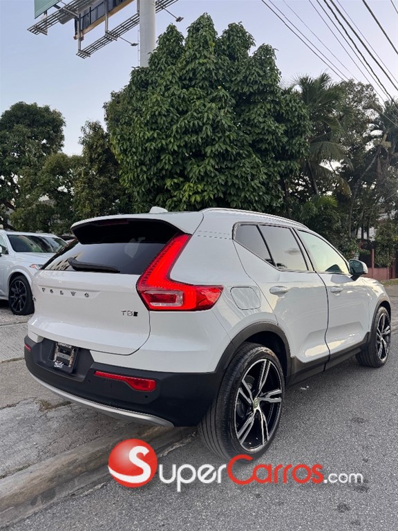 2020 Volvo XC40 — foto 3 / 11