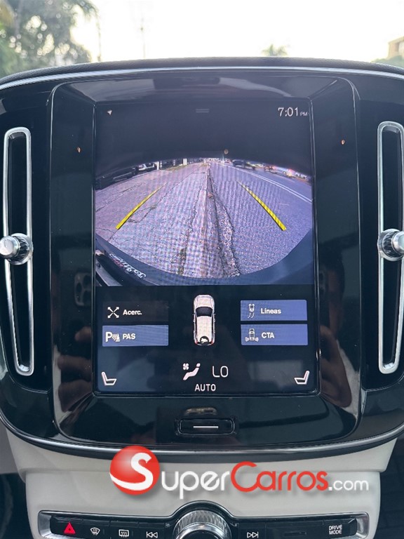 2020 Volvo XC40 — foto 10 / 11