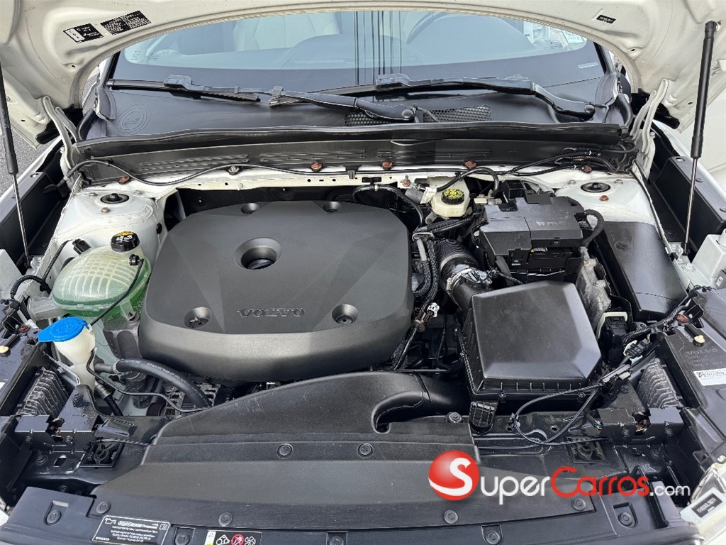 2020 Volvo XC40 — foto 11 / 11