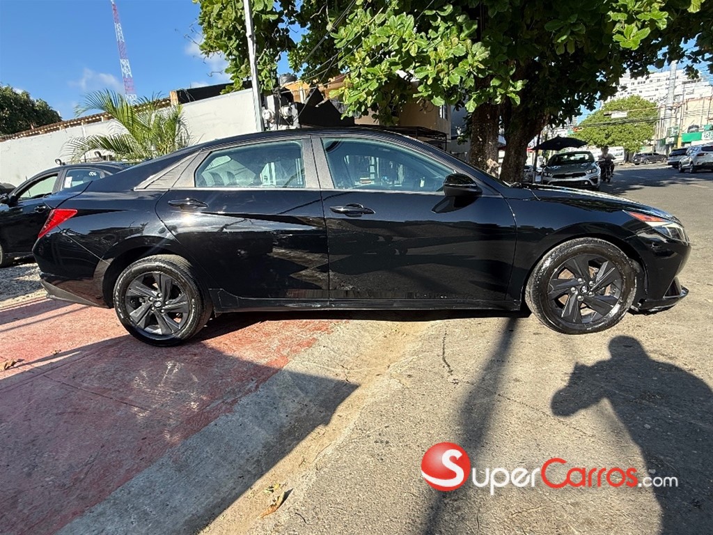 2021 Hyundai Elantra SEL — foto 4 / 12