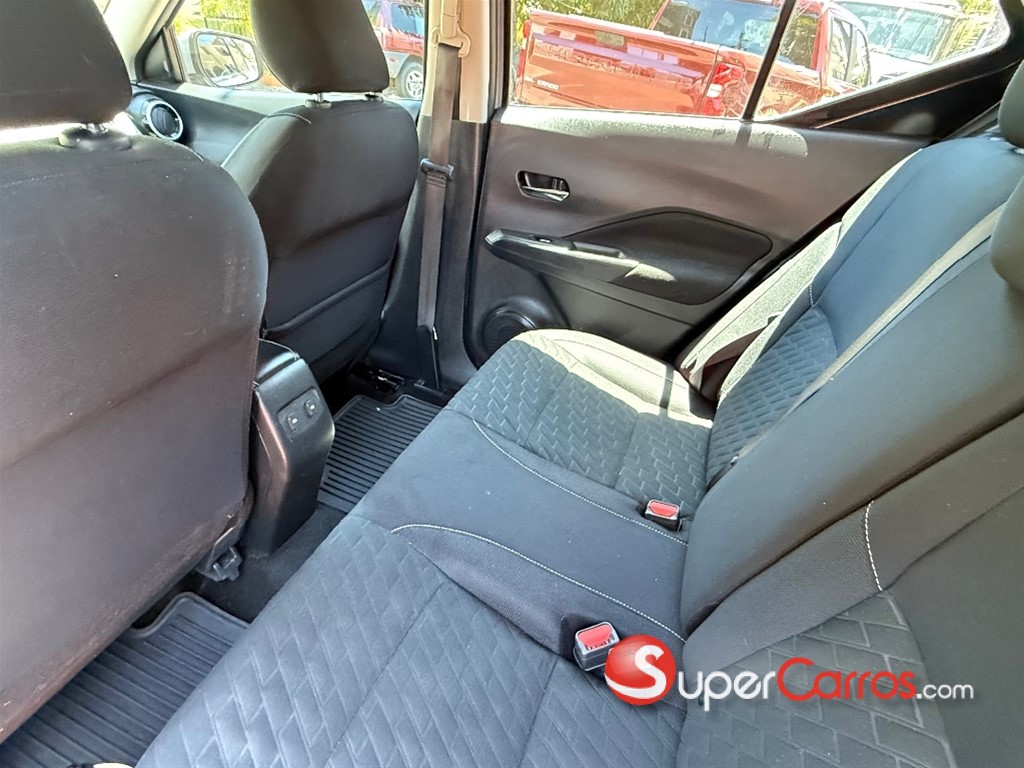 2021 Nissan Kicks SV — foto 9 / 12