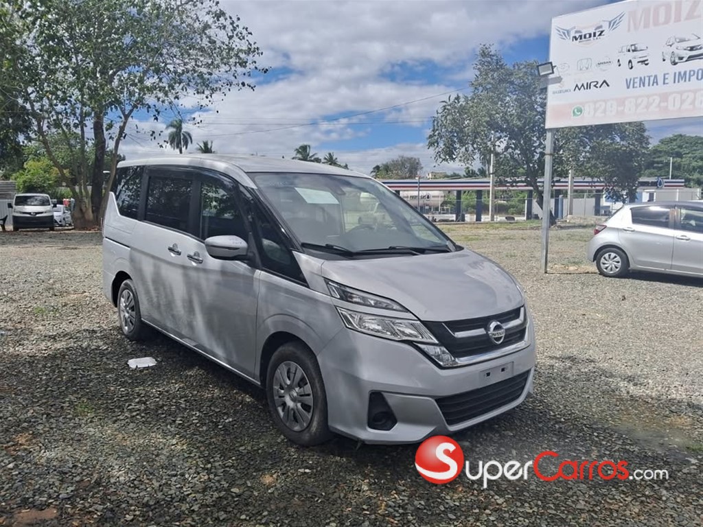 2020 Nissan Serena — foto 5 / 12