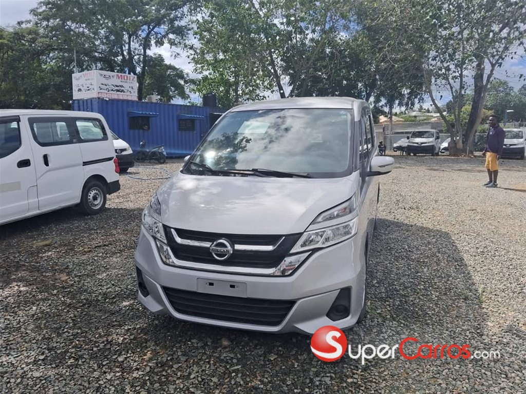 2020 Nissan Serena — foto 6 / 12