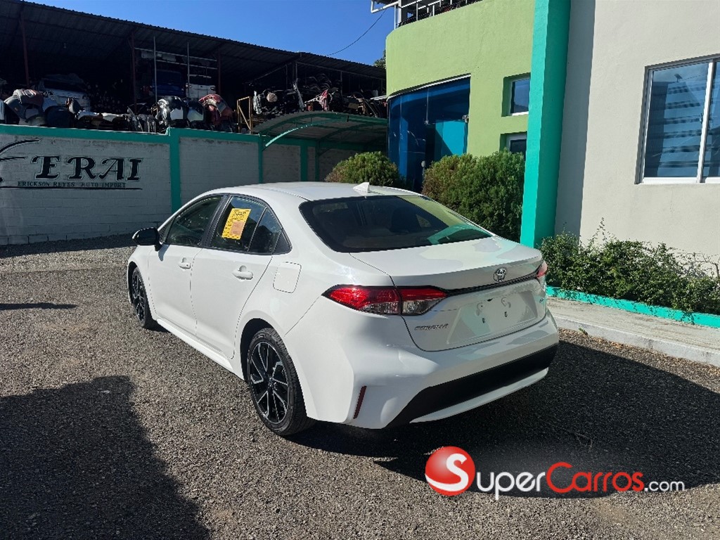 2020 Toyota Corolla LE — foto 10 / 12