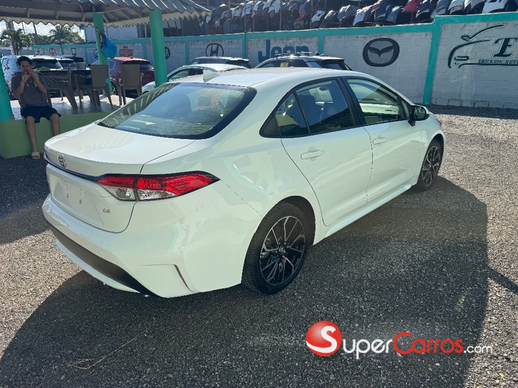 2020 Toyota Corolla LE — foto 12 / 12