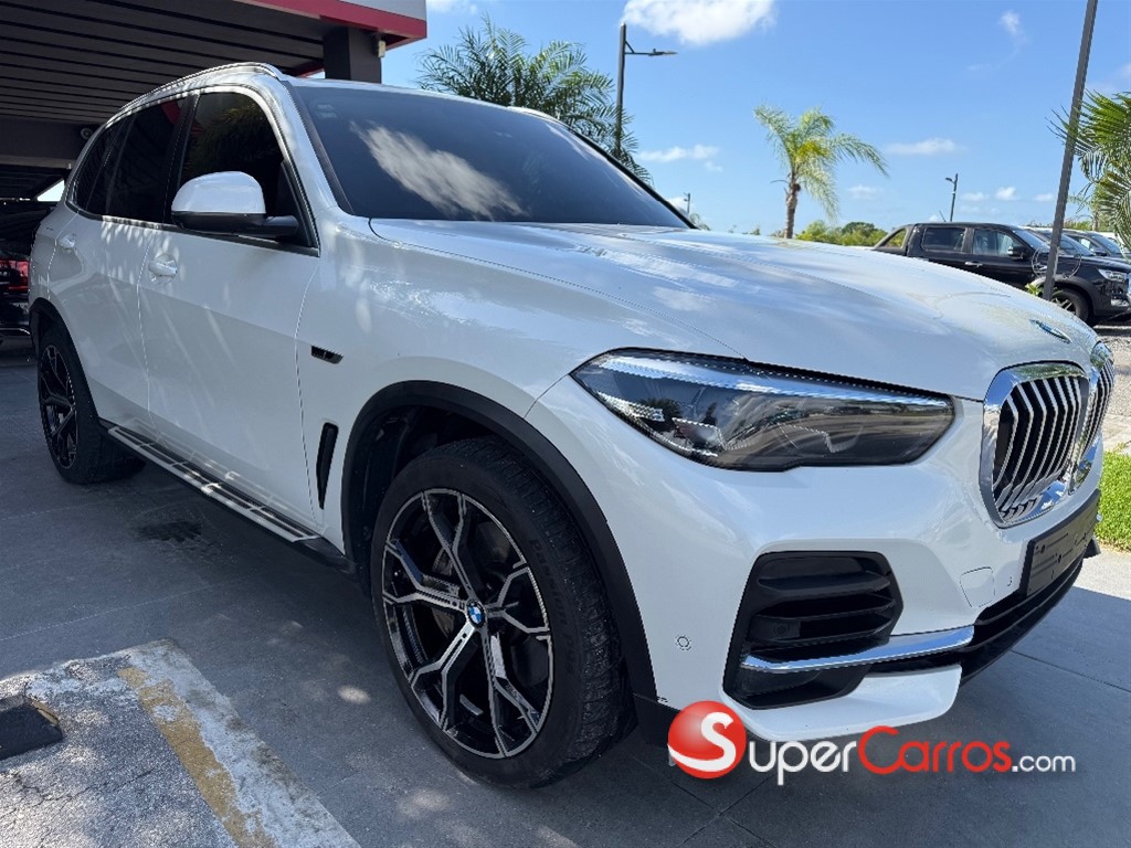 2022 BMW X 5 45E M Package — foto 8 / 11