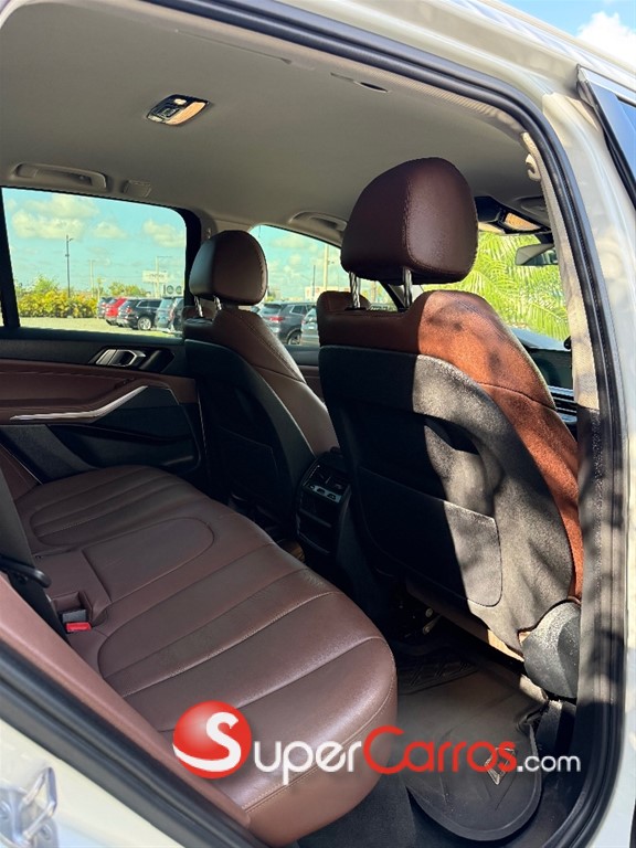 2022 BMW X 5 45E M Package — foto 10 / 11