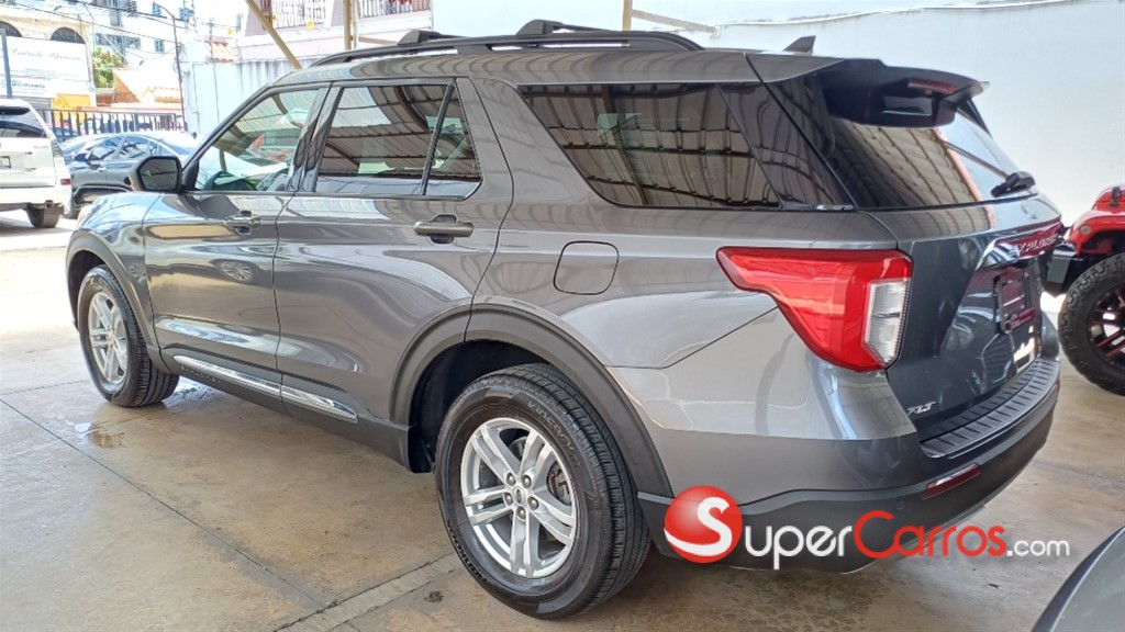 2022 Ford Explorer XLT 4WD — foto 3 / 12