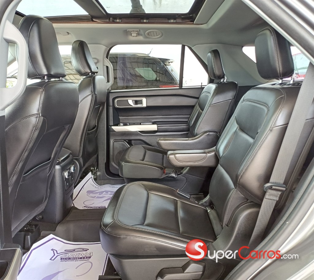2022 Ford Explorer XLT 4WD — foto 6 / 12
