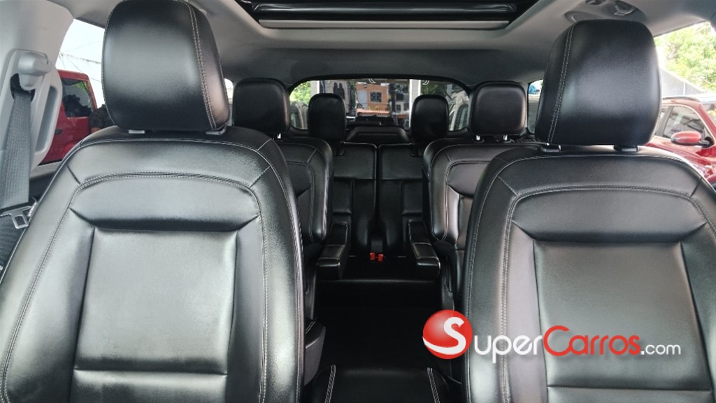 2022 Ford Explorer XLT 4WD — foto 7 / 12