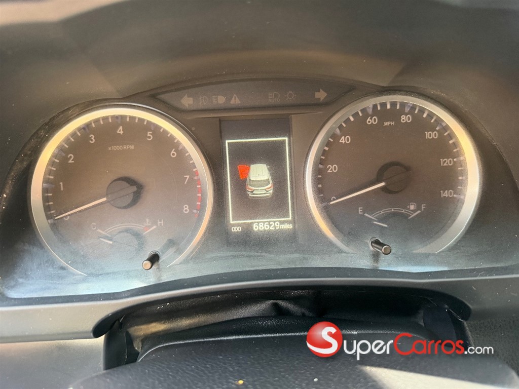 2019 Toyota Highlander LE Plus — foto 8 / 12